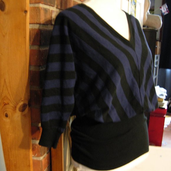 Trina Turk Black and Blue V-Neck Sweater - Picture 2 of 5
